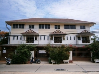 Townhouse on Theppraya