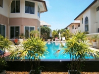 Private House, Pool View