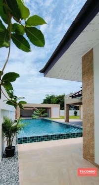 New built-in private house with swimming pool, large area, Pattaya for sale